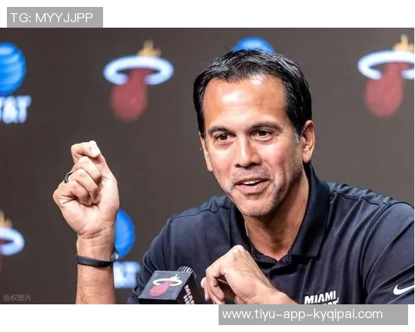 鲍威尔称赞约维奇展现真实自我期待他按风格自由发挥